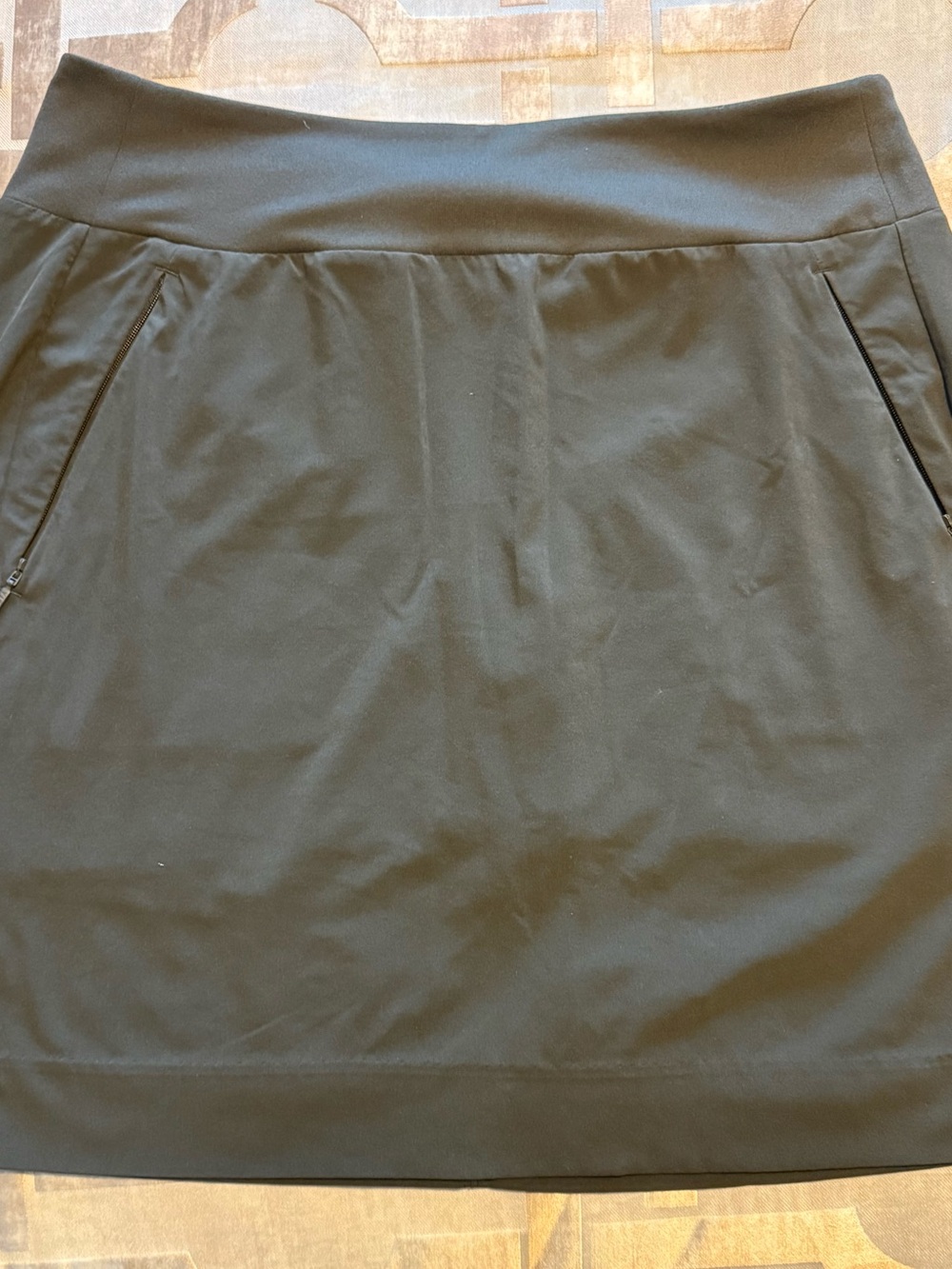 Athleta Olive Green 10T Tennis/Golf Skort with Zip Pockets